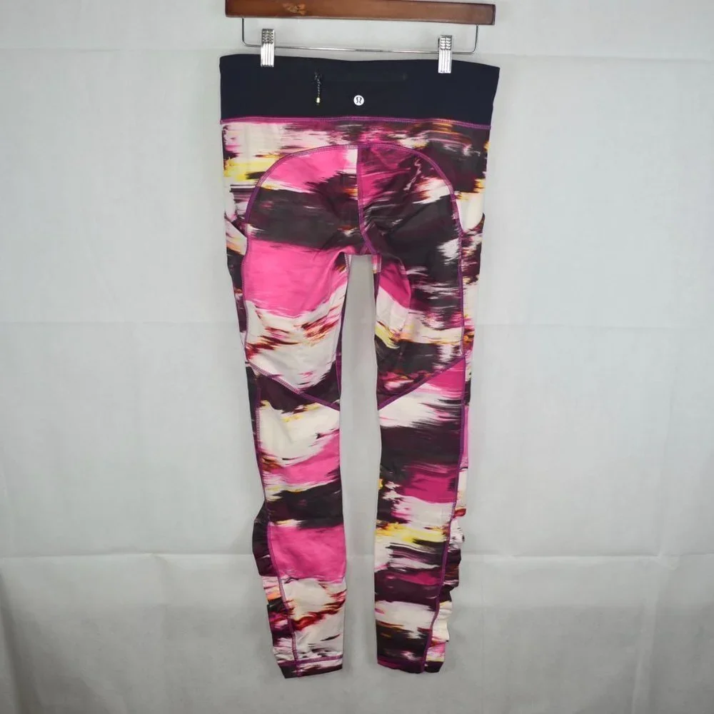 lululemon Speed Tight IV Luxtreme Size 8 in Pigment Wind Berry Rumble Multi